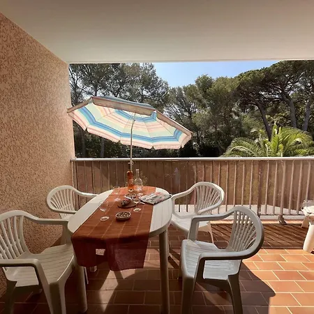 Daire Agreable 2 Pieces Avec Terrasse, Proche Plage, Parking Securise - Fr-1-226a-191 Fréjus