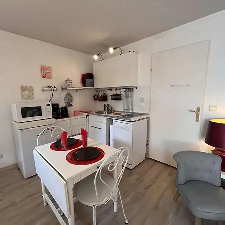 Daire Agreable 2 Pieces Avec Terrasse, Proche Plage, Parking Securise - Fr-1-226a-191 Fréjus