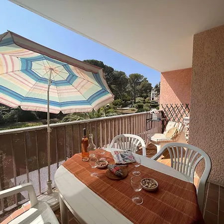 Agreable 2 Pieces Avec Terrasse, Proche Plage, Parking Securise - Fr-1-226a-191 Fréjus